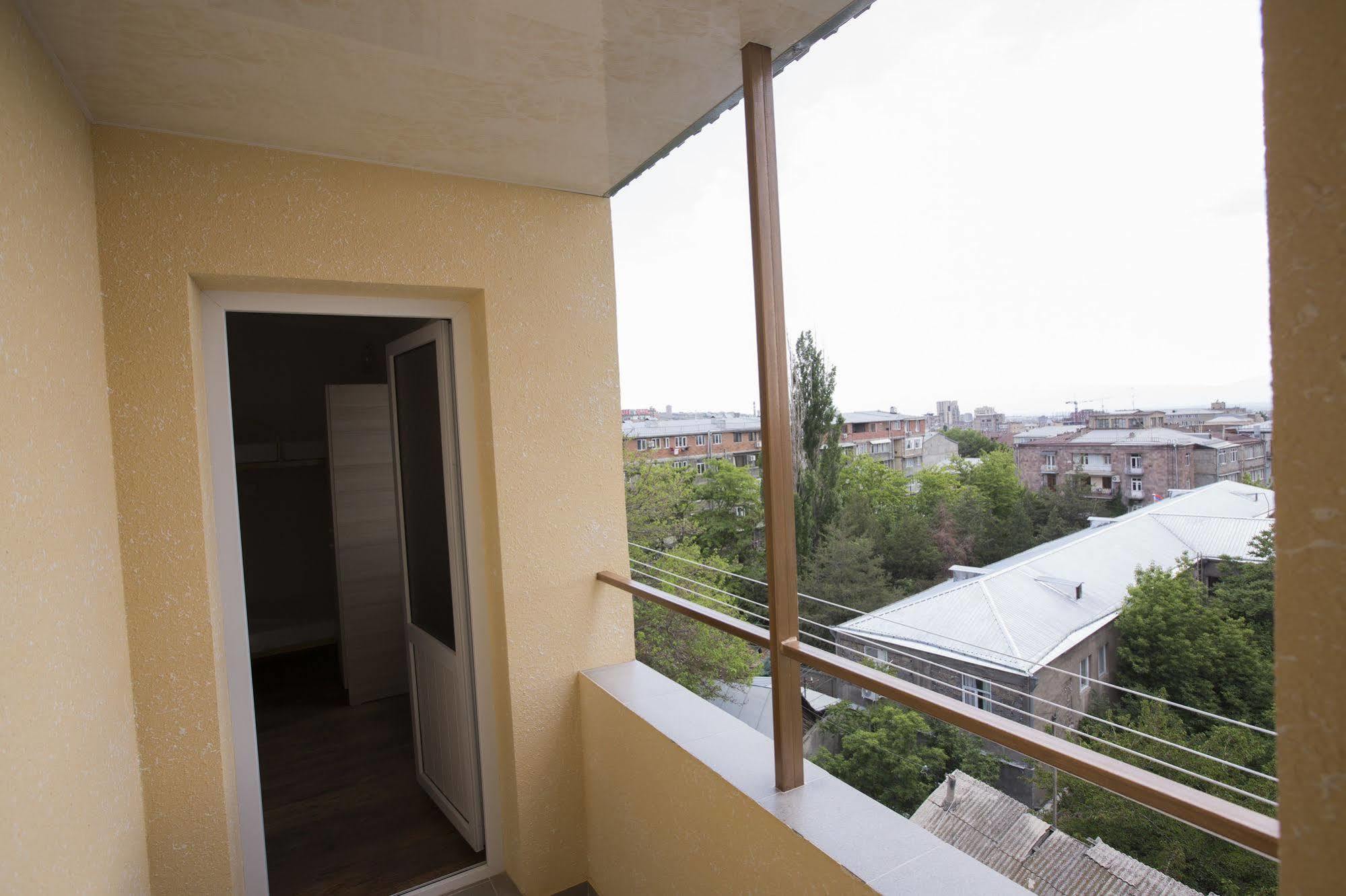 Your Hostel Yerevan Exterior photo