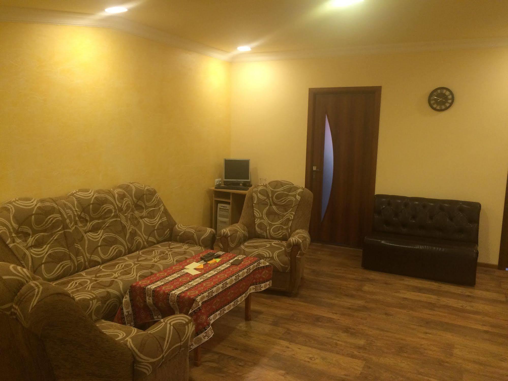 Your Hostel Yerevan Exterior photo