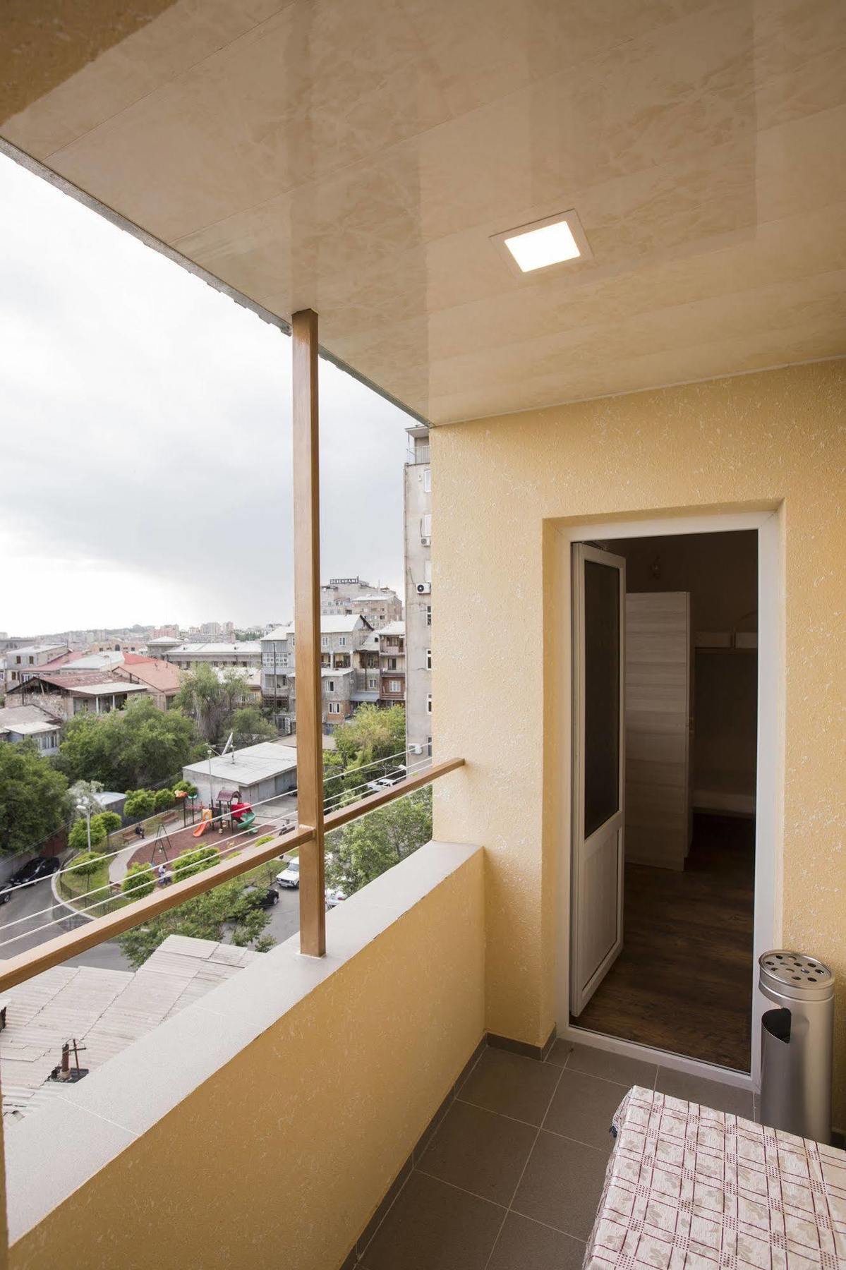 Your Hostel Yerevan Exterior photo